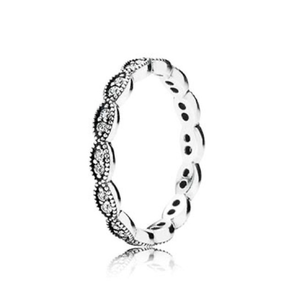 Pandora sparking leaves band ring